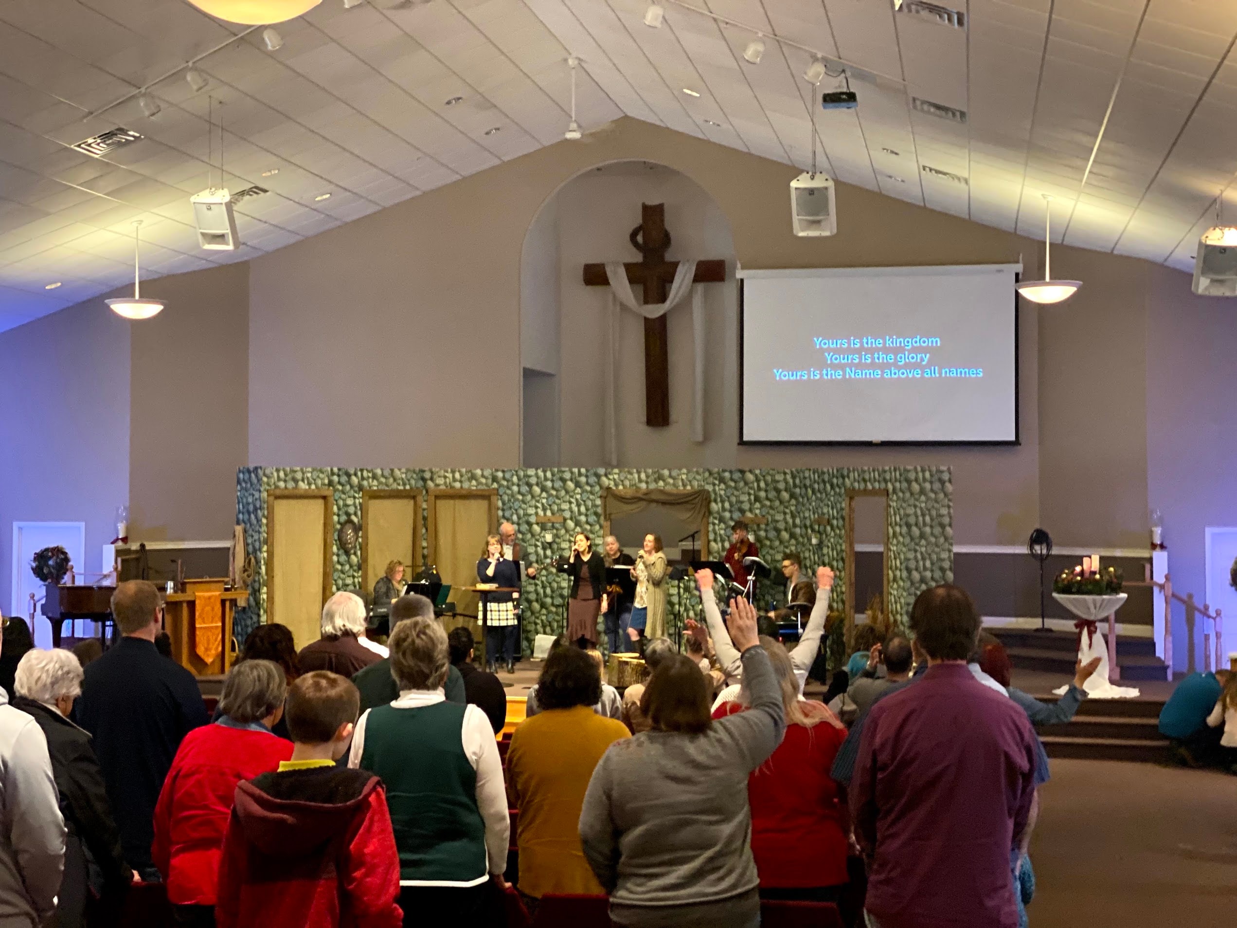 Welcoming community at Emmanuel Hooksett Church