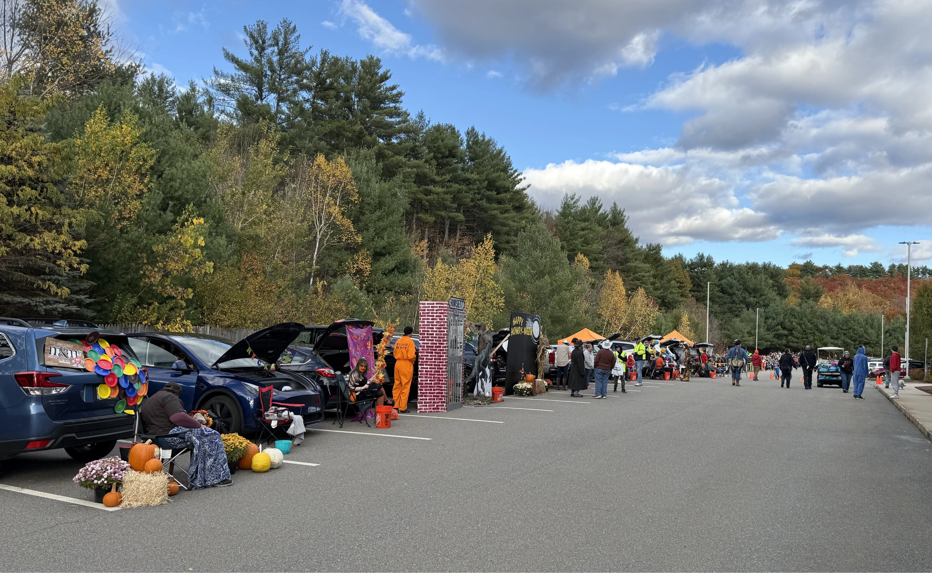 A full afternoon of festive displays, candy, and community.